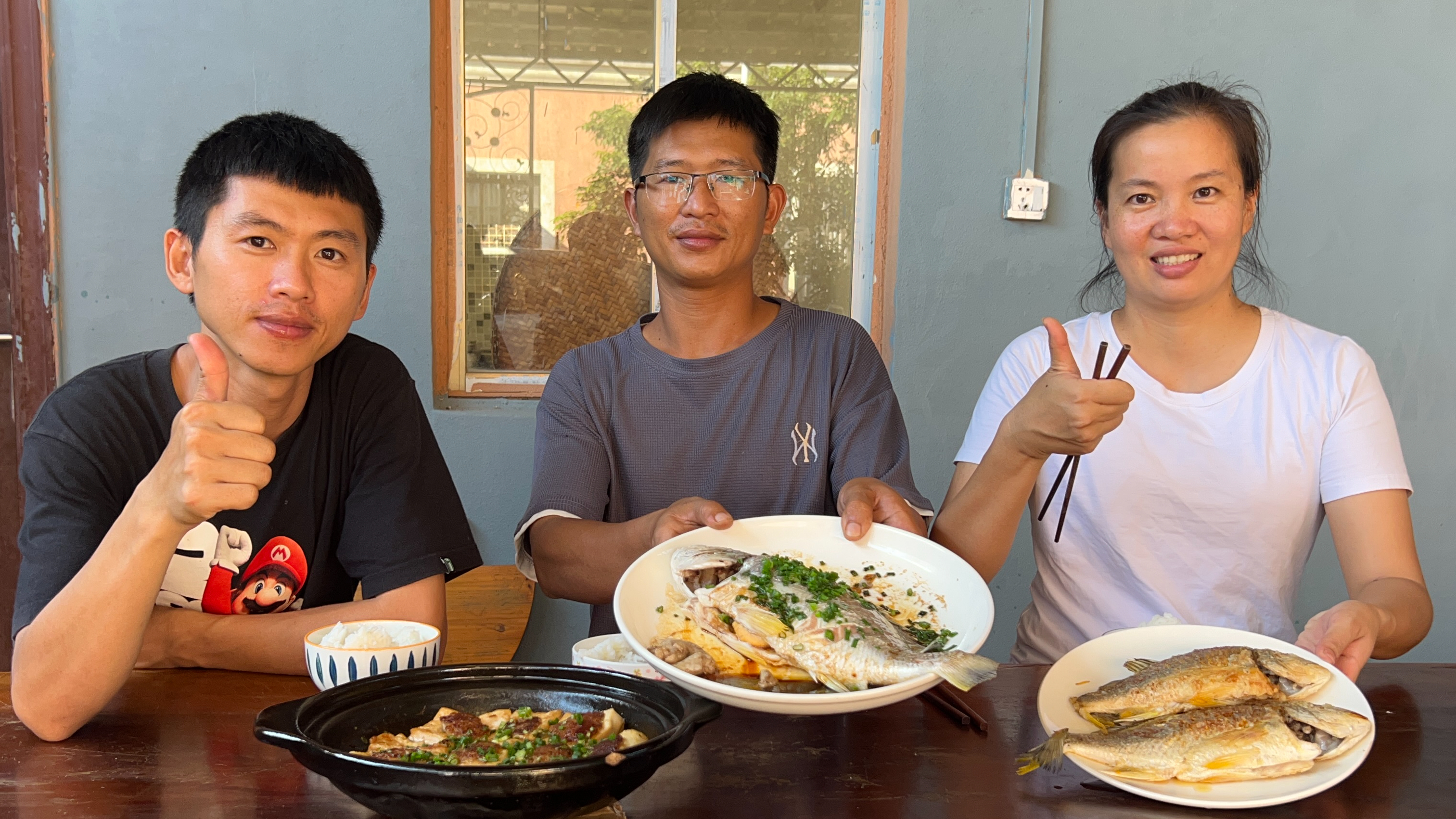 这就是赶海的乐趣,总有一次能碰到鱼群,捉十斤黄脚立吃得太香了