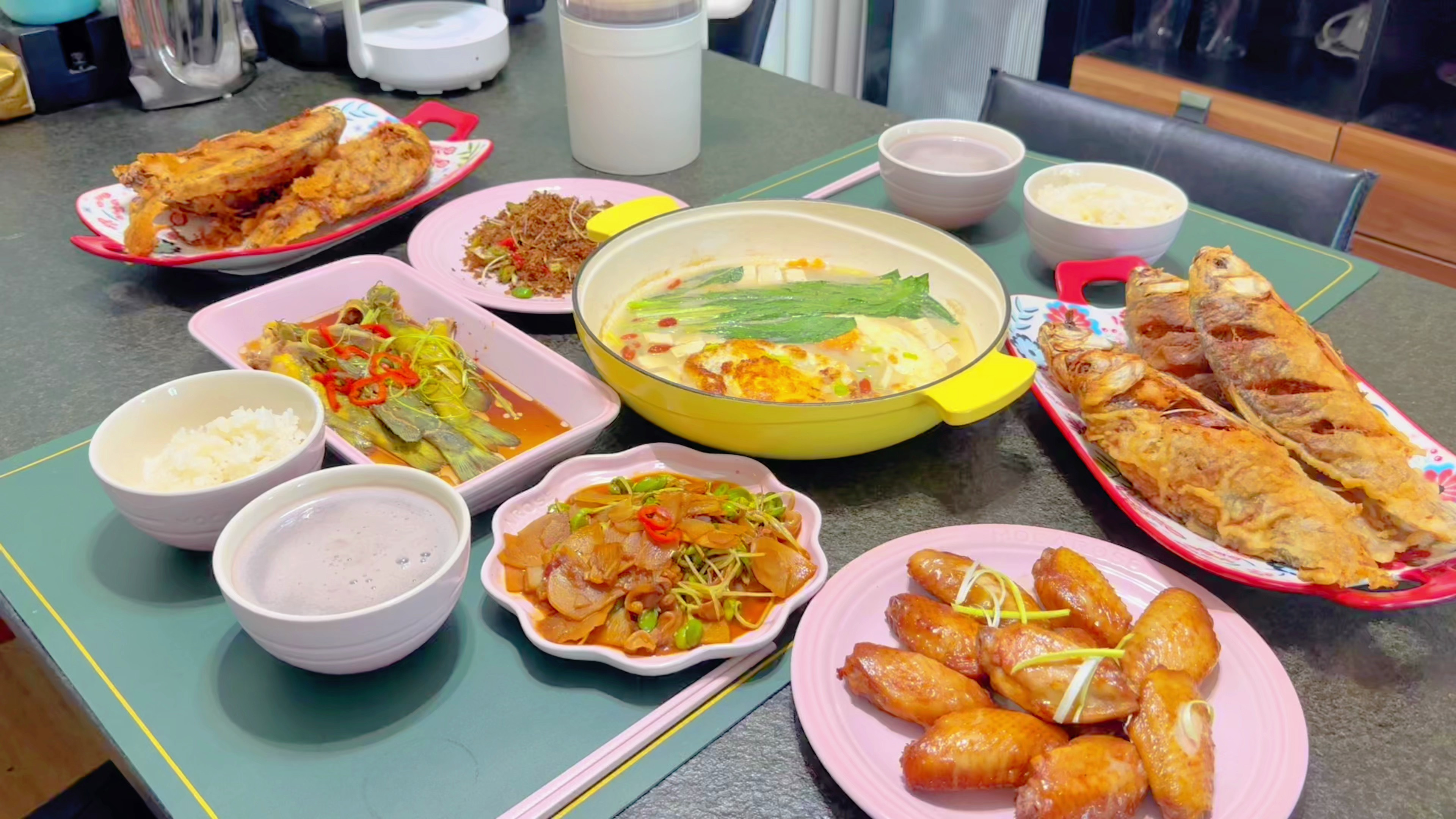 不点外卖,在家吃饭,80后主妇轻松搞定5菜一汤,看看都做了啥?