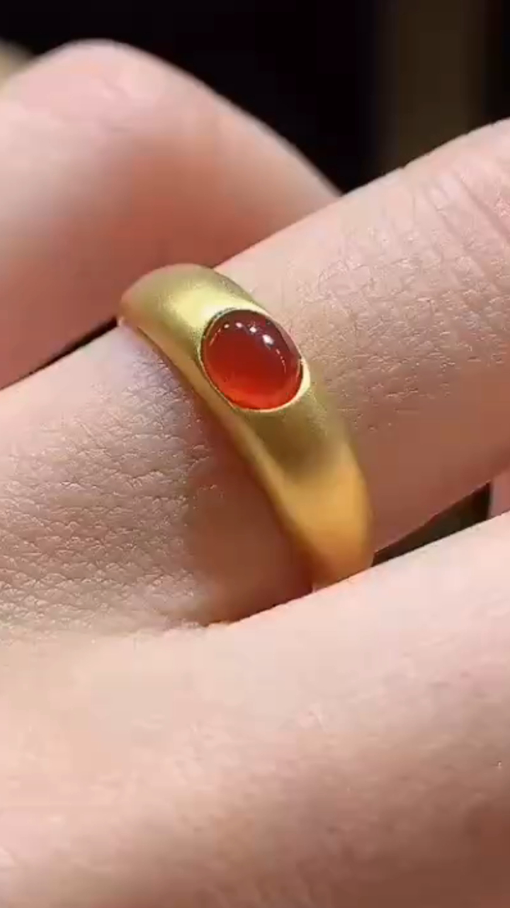 玻璃种帝王红翡翠女戒指