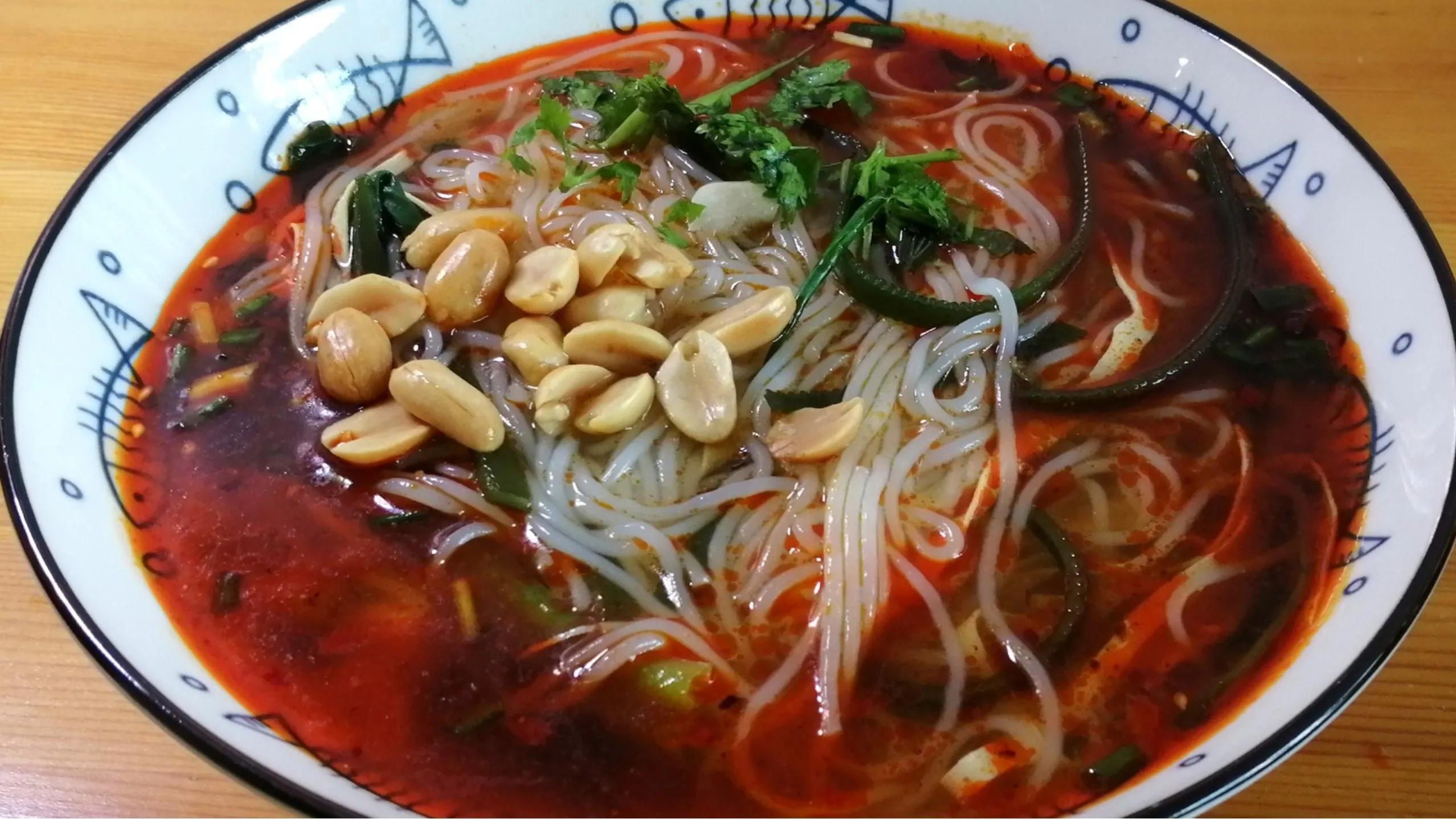 爱吃麻辣米线?教你在家做,鲜香麻辣,比外面卖的都好吃,吃撑了