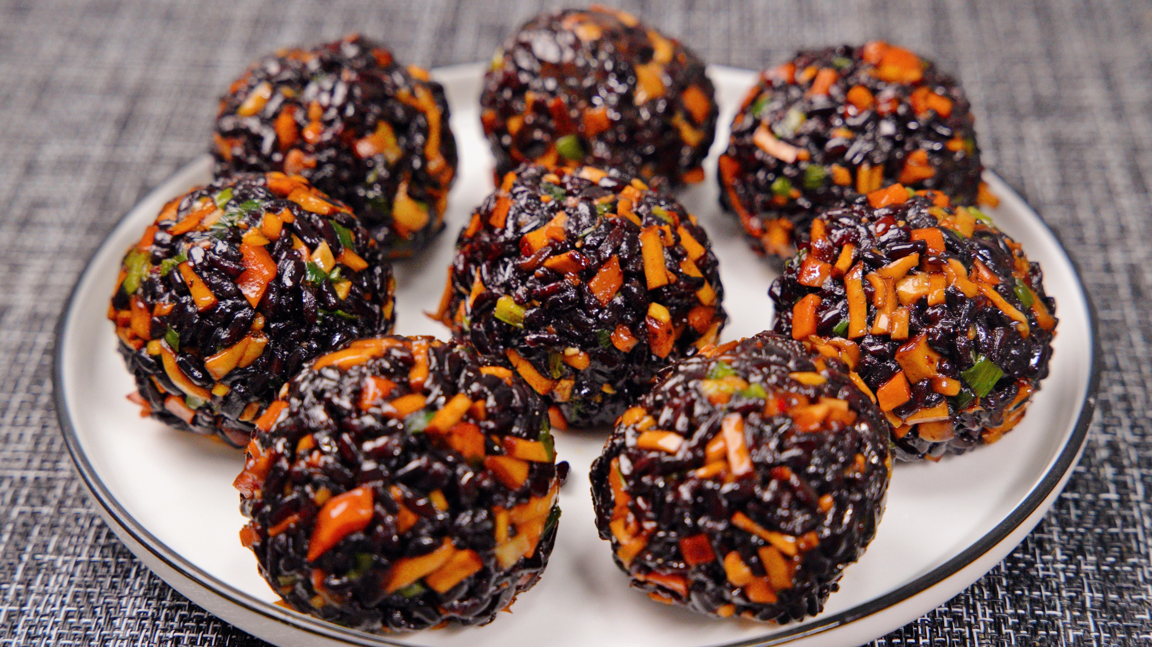 家里有黑米一定试试这个新做法,软软糯糯,比大鱼大肉好吃,真香