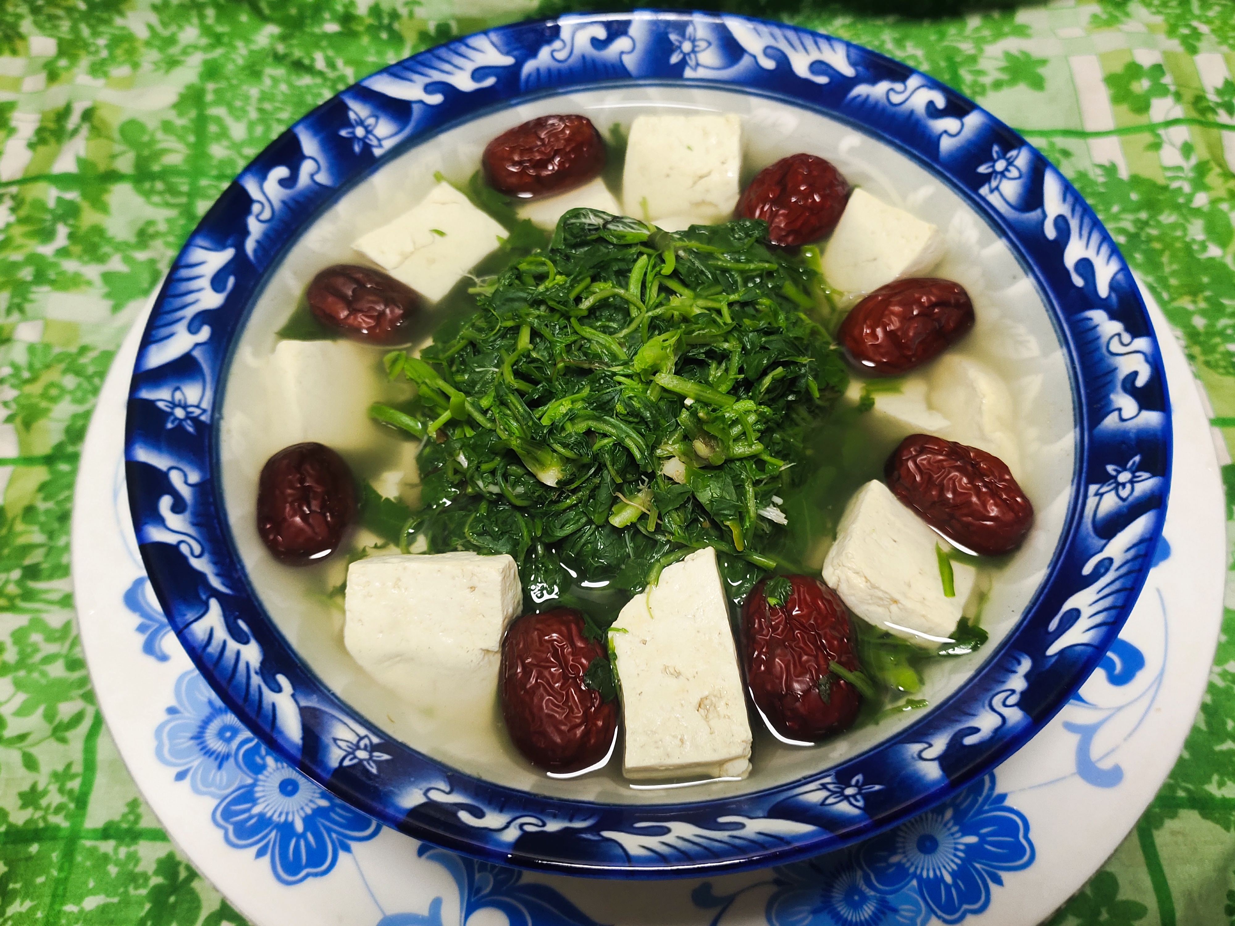 关德财老师教做素菜 荠菜炖红枣豆腐