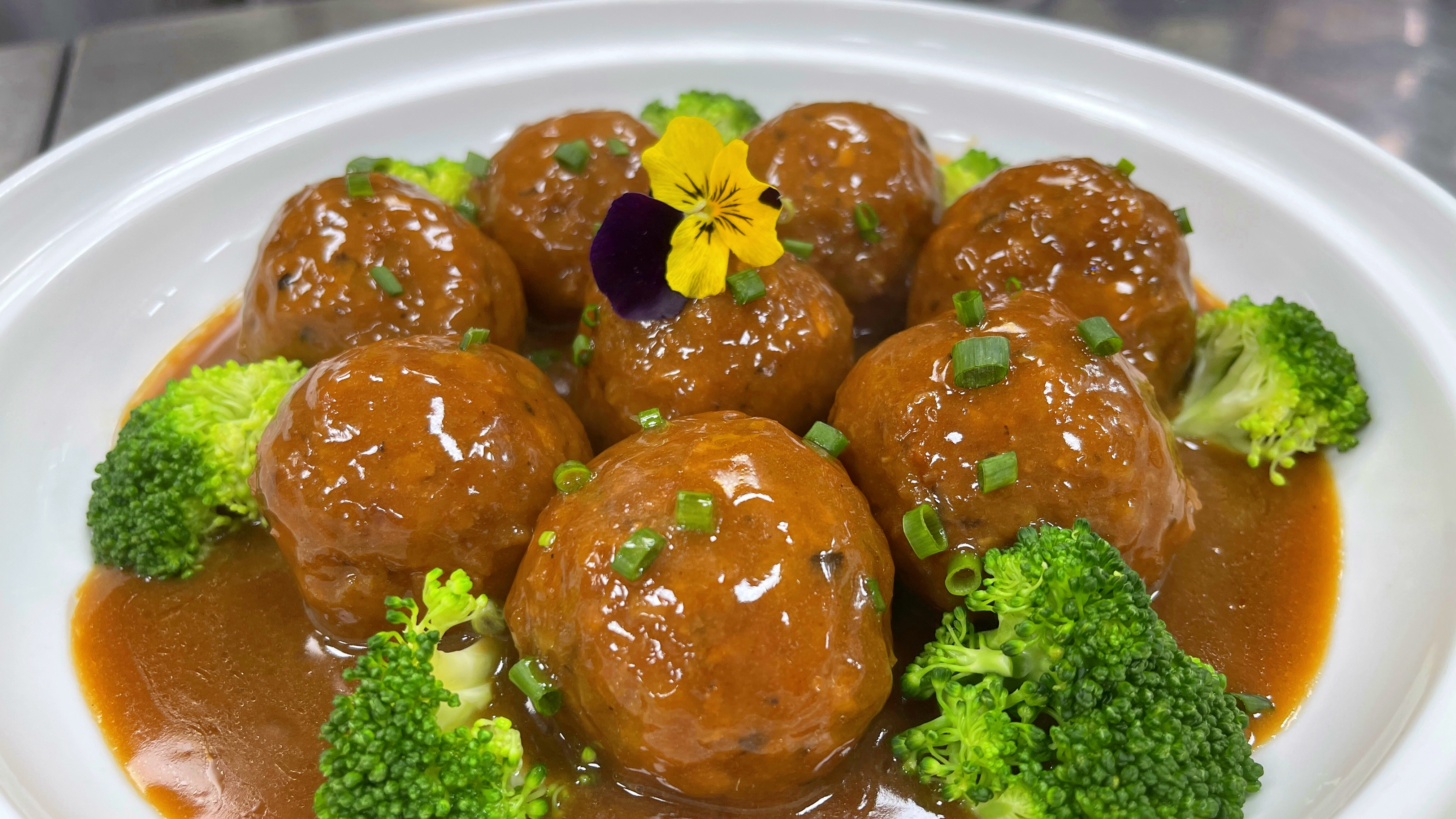 淮阳十大经典名菜,红烧狮子头,大厨教你正确做法,诀窍全在这里