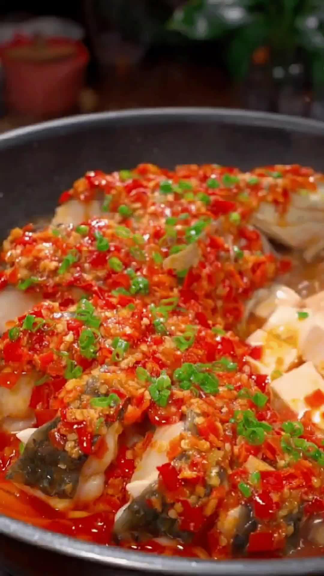 这样做的剁椒鱼肉嫩味美,好吃又简单,保证你能多吃三碗大米饭