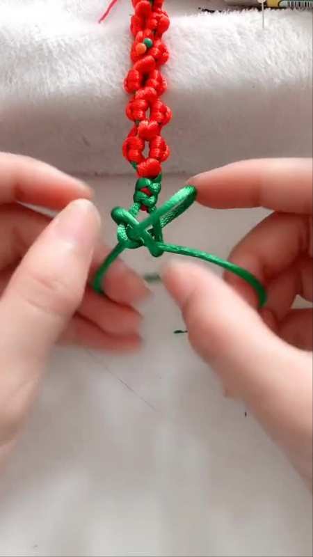 手链收尾纽扣结编法-度小视