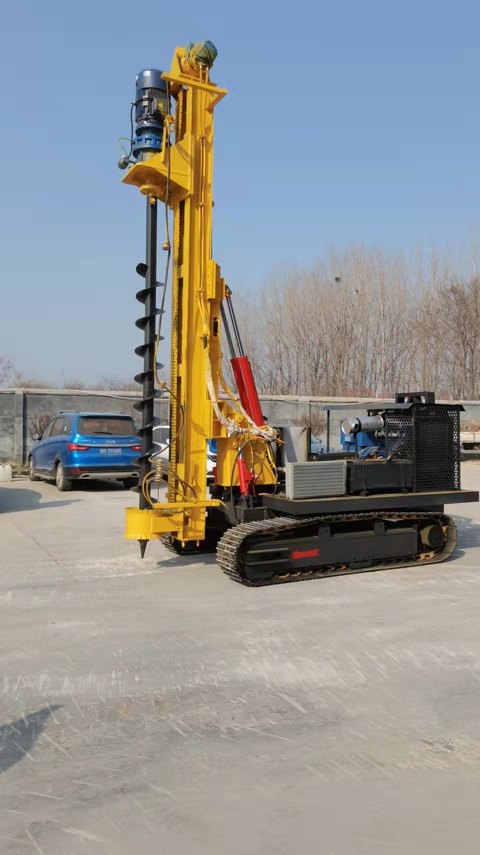 螺旋式光伏打桩机设备 履带式光伏打桩机