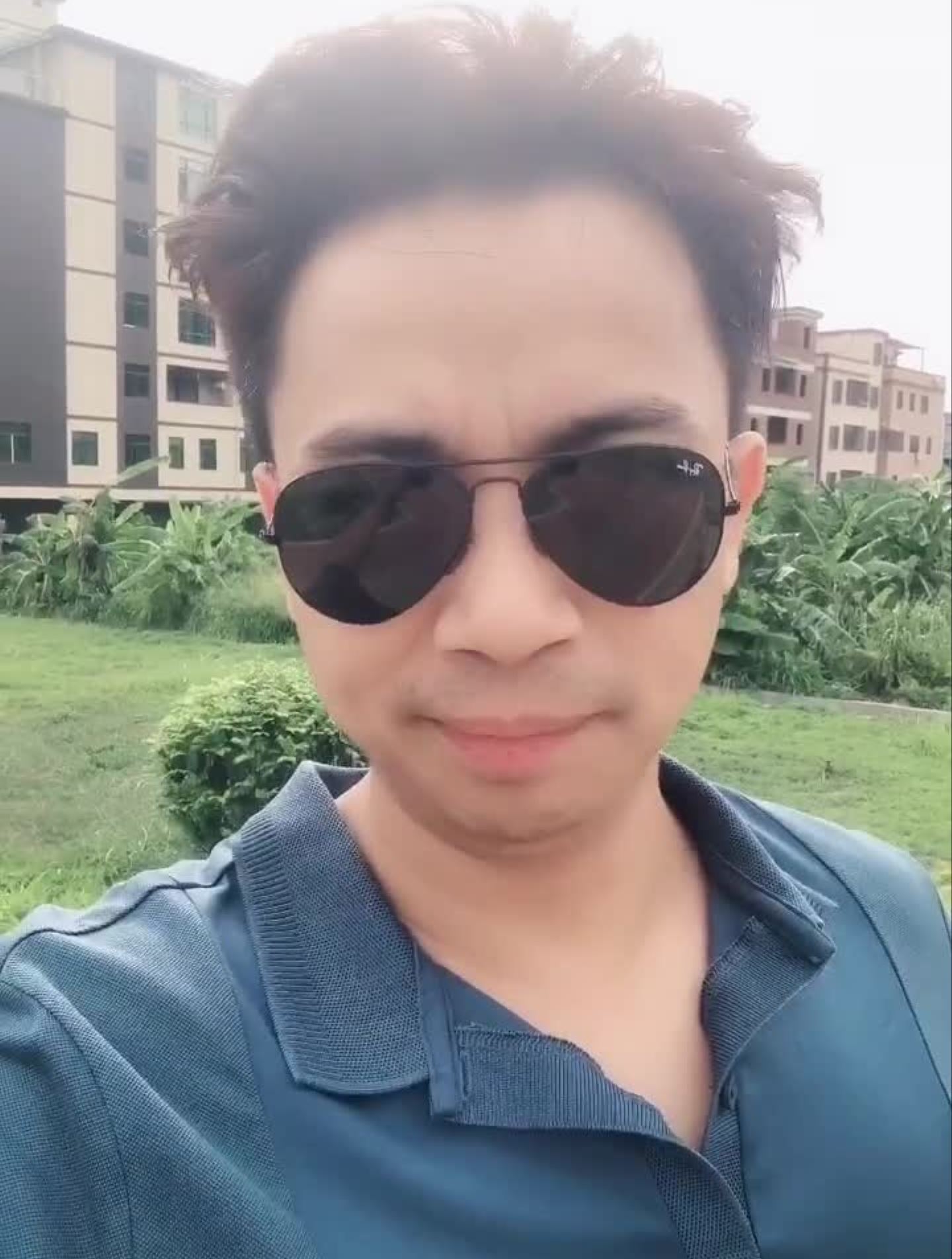 男人戴墨镜的主要原因光少勤光少勤的逻辑思维逻辑思维-度小视