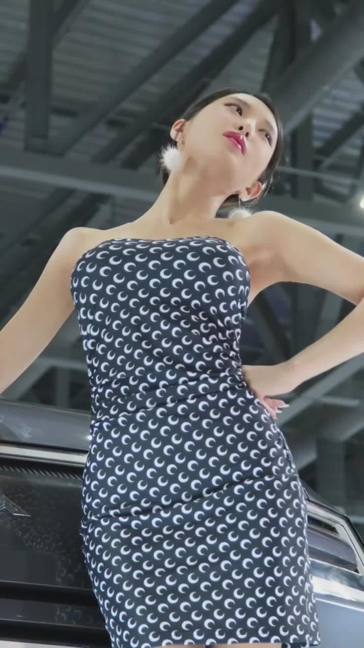 韩国性感美女车模,肤白貌美大长腿