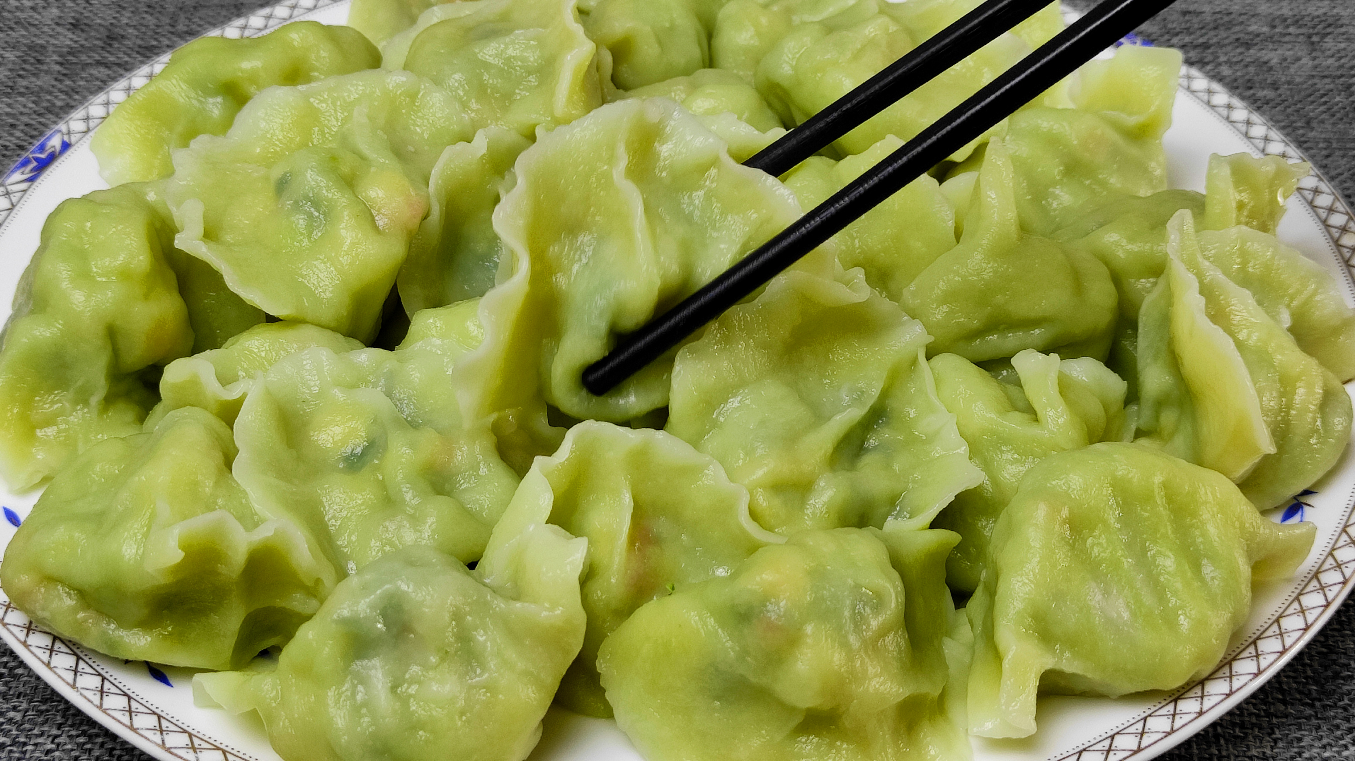 夏天出汗多,多给孩子吃素馅饺子,2块钱做一锅,营养美味,真香