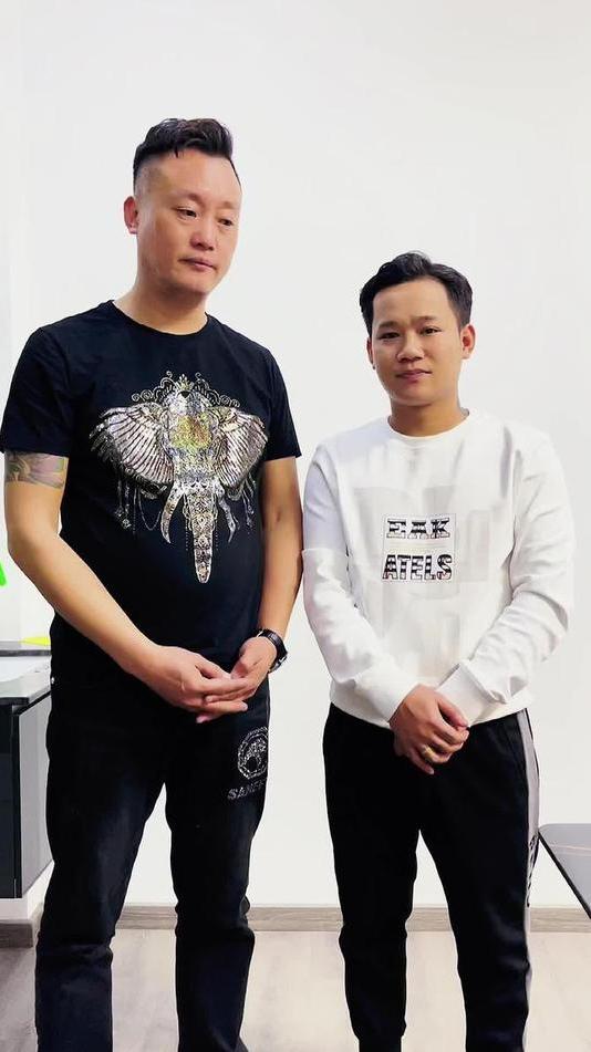 感谢灵魂段子手,传奇网红颠小志热情招待!搞笑视频-度小视