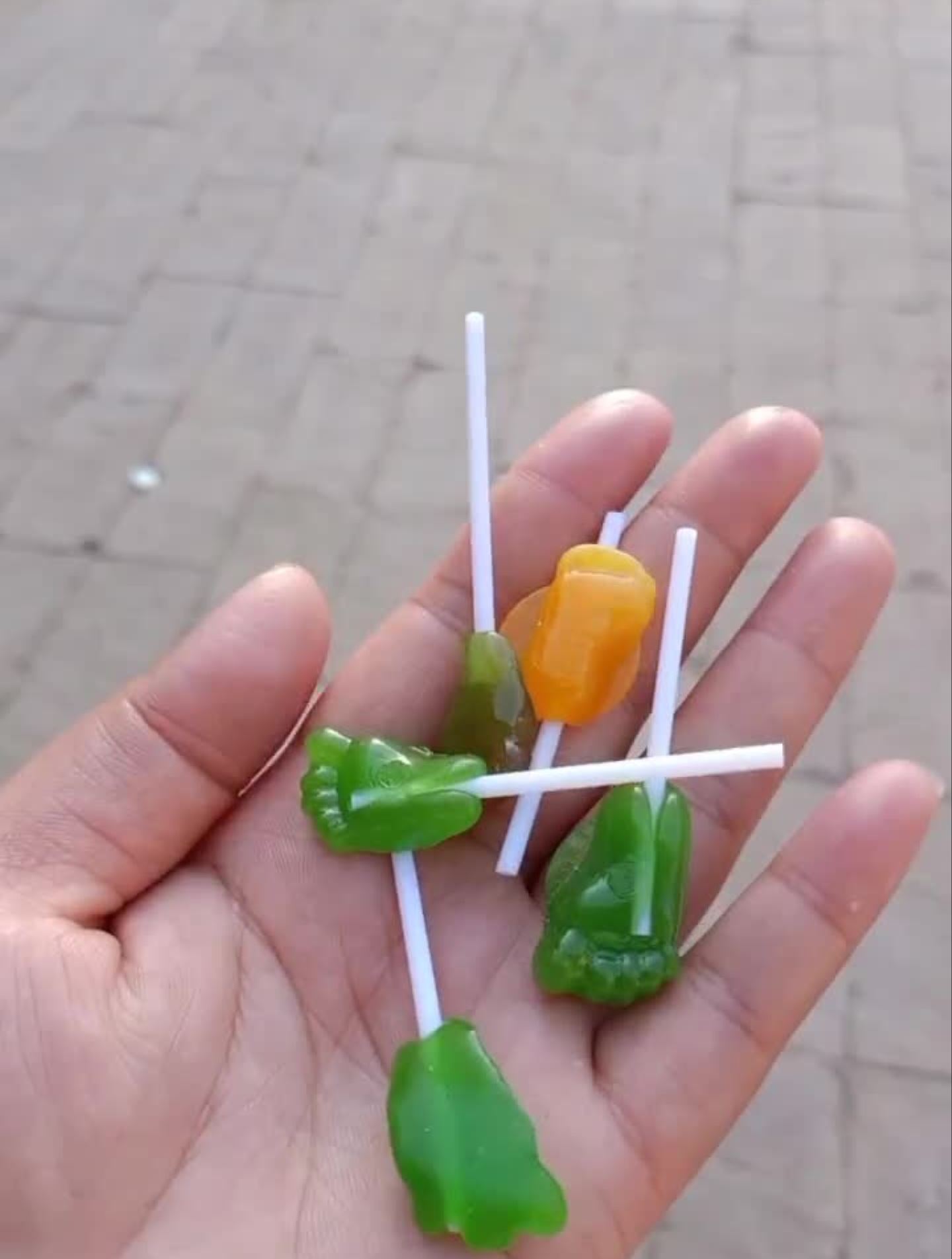 爱糖果爱玩具分享,小脚丫棒棒糖