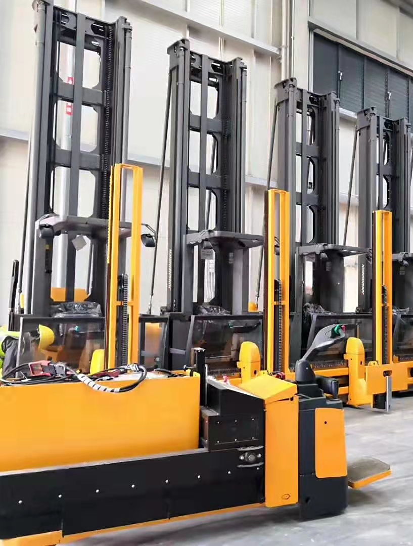 永恒力agv三向叉车提升物流效率