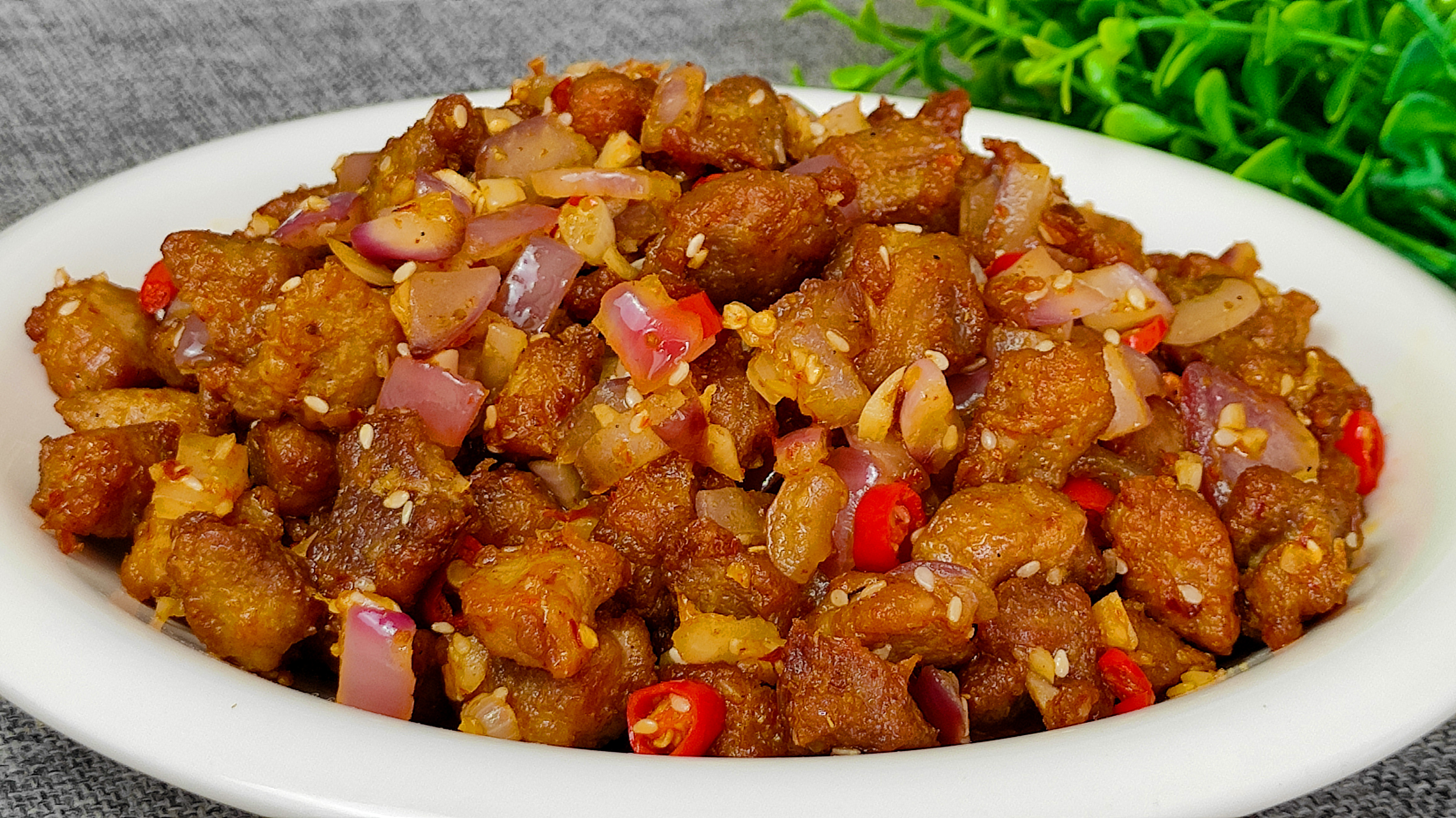 猪肉这样做真好吃，馋得流口水，就服这做法，学会人人夸你是大厨