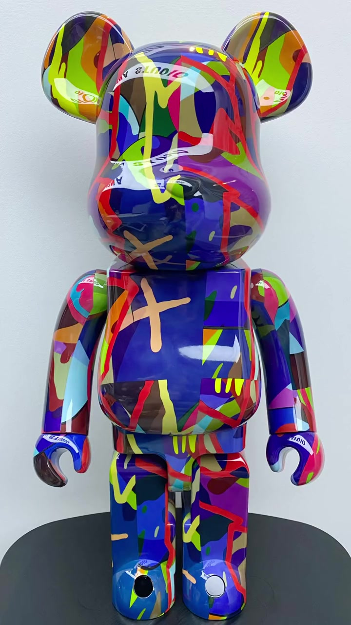 时隔十年toy终于和kaws再度联名bearbrickkaws开箱