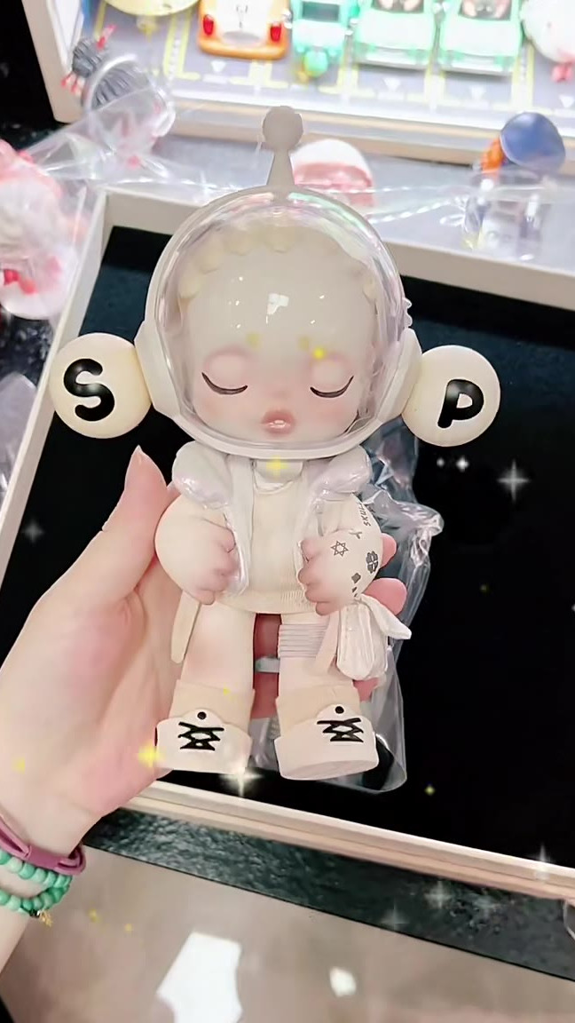 泡泡玛特大娃skuulpanda新品溯光手办