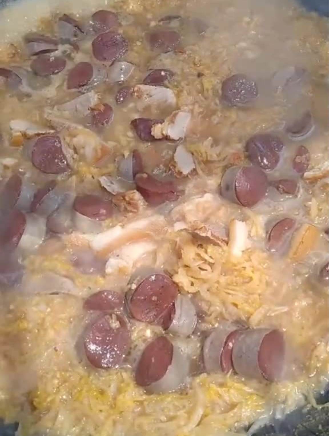 大铁锅酸菜炖血肠老香了!