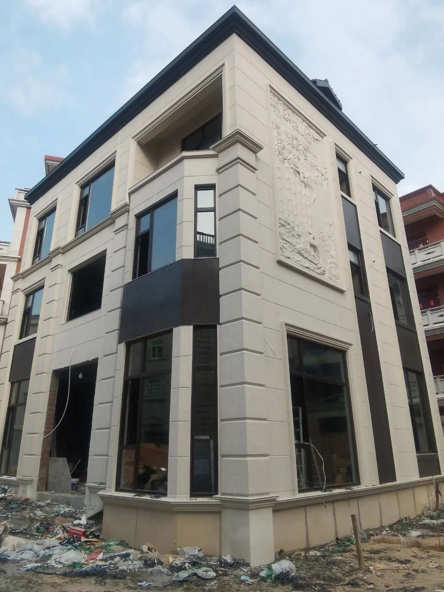 湖南仿石漆 黑色线条扯起皮原因及避免方法