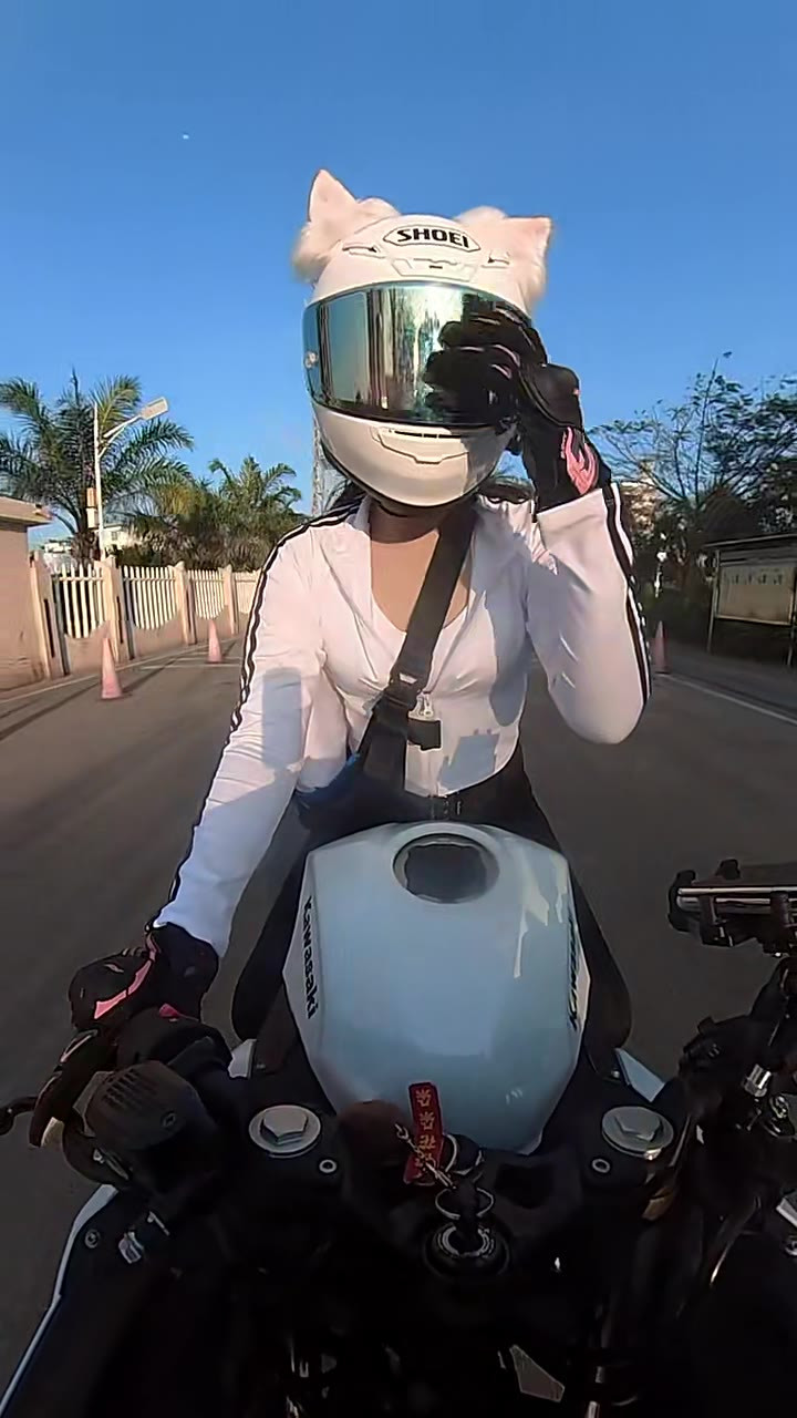 机车女孩川崎ninja400日常溜车