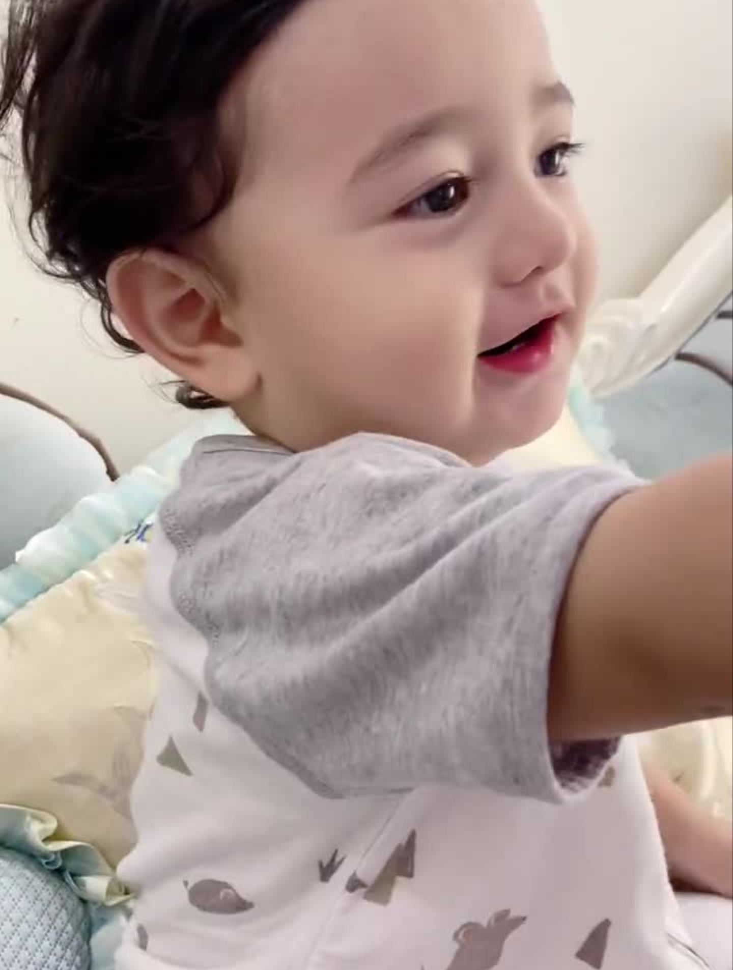 今日小可爱已上线混血萌娃宝宝学语