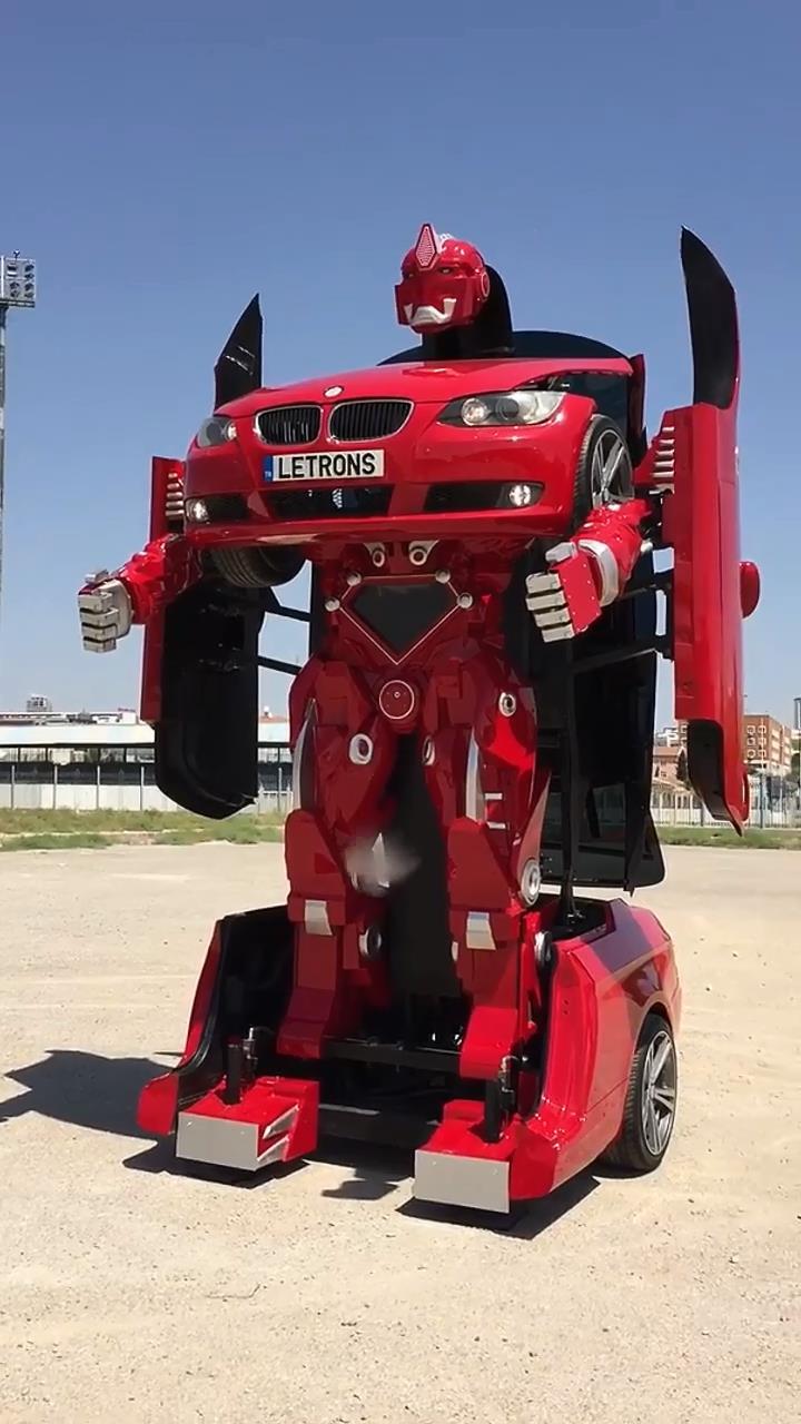 真正的变形金刚!宝马跑车秒变机器人