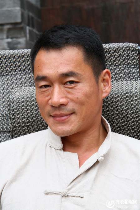 丁海峰饰演武松爱上潘金莲,妻子不哭不闹,王思懿:我们只是朋友-度小视