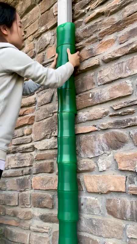 花园落水管可以用这种方法来遮盖装饰,整体效果还是不错吧-度小视