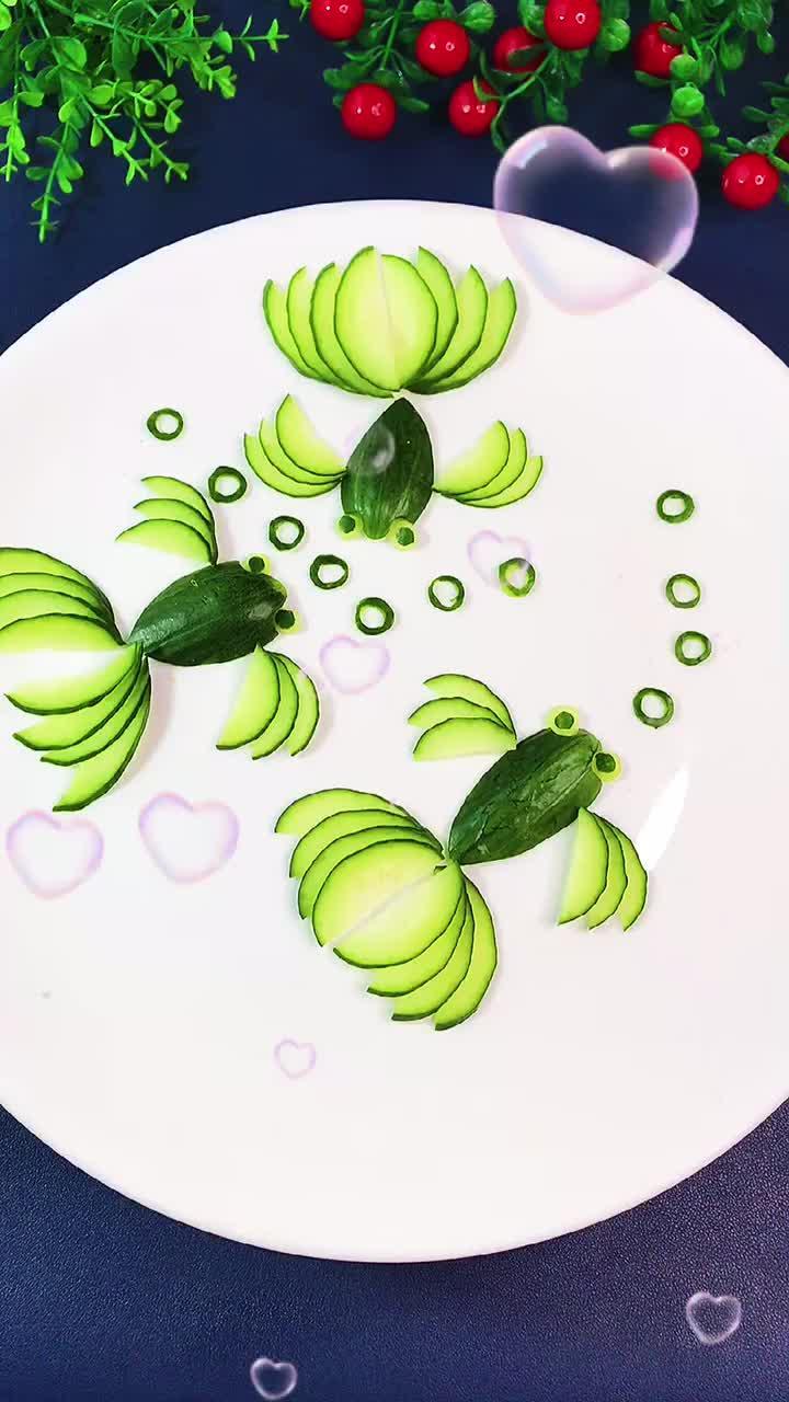 可爱的黄瓜小金鱼创意美食果蔬雕刻