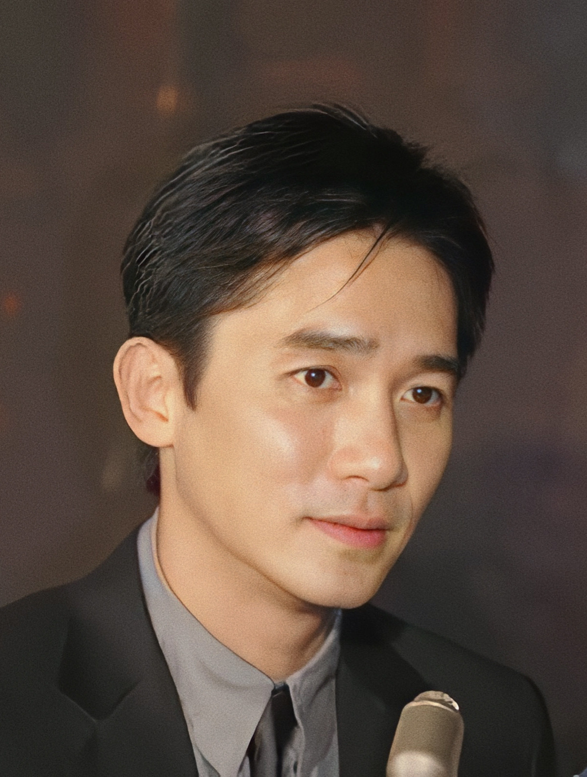 梁朝伟:获影帝最多的演员,为何最后娶了刘嘉玲1-度小视