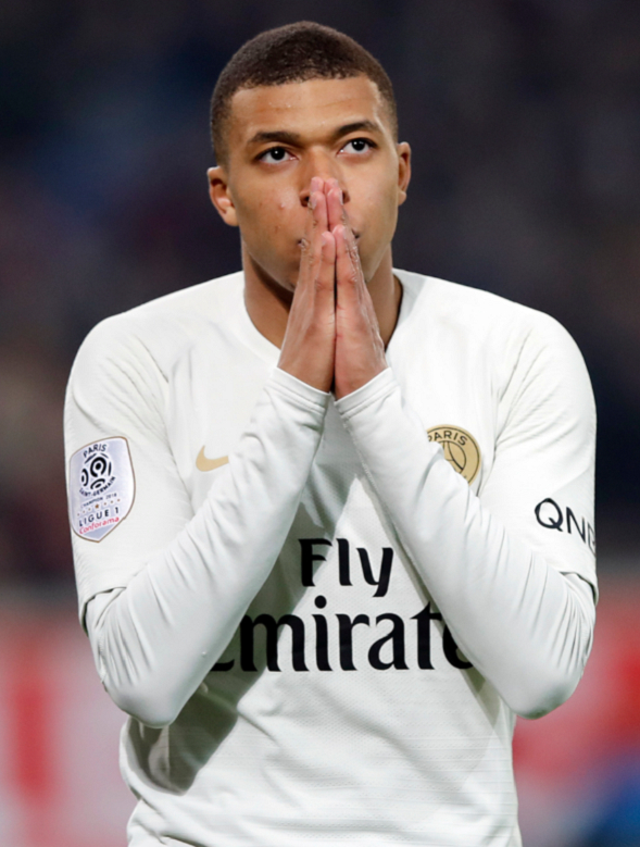 姆巴佩前世今生,带你了解球星背后的故事,曾经是c罗的忠实粉丝2-度小