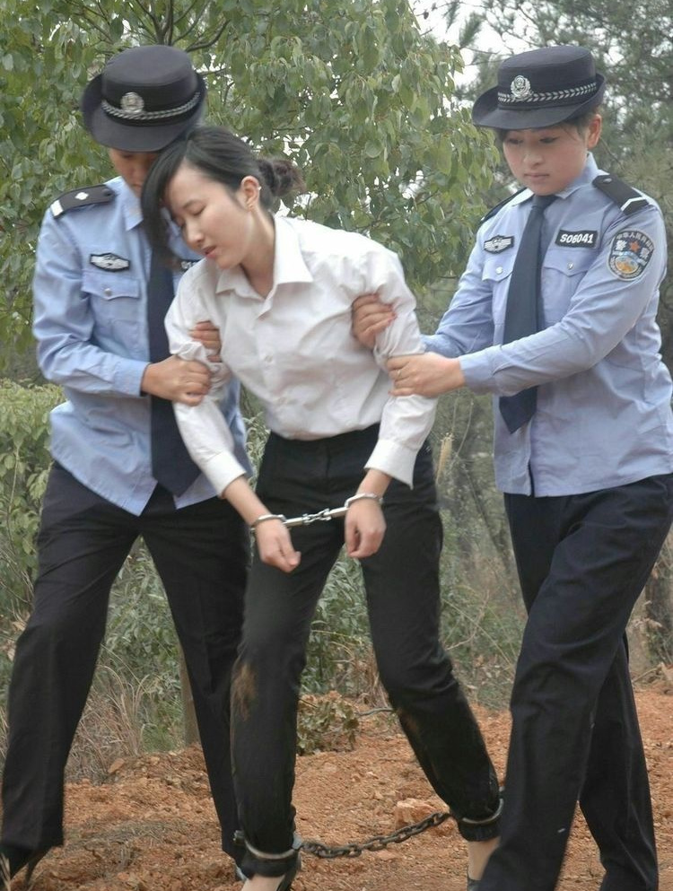 枪毙死刑犯名女图片