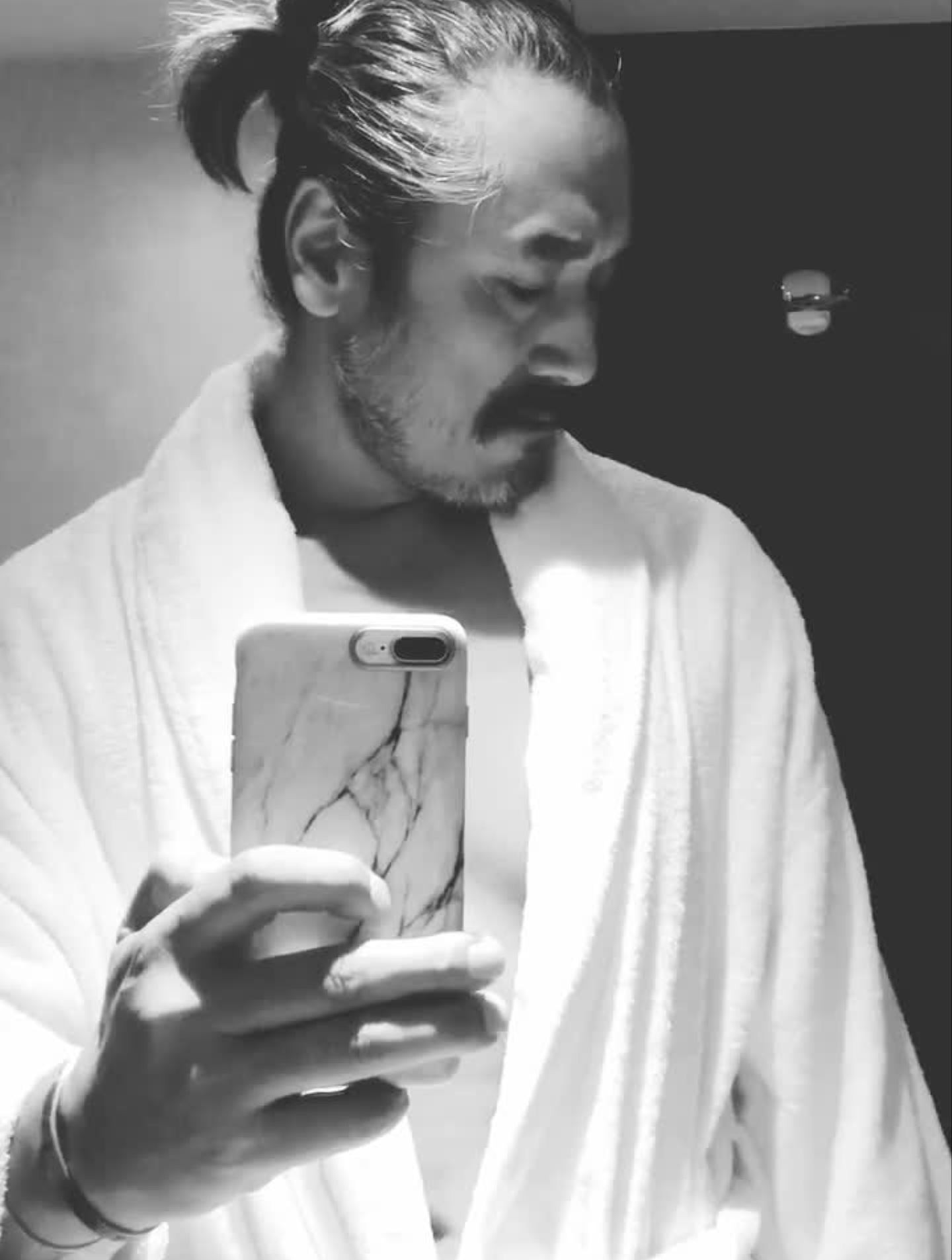 情人节快到了,像我这样的长发男非主流向来都不是大众口味