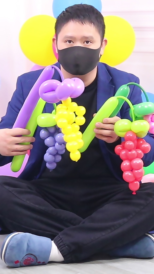小葡萄造型魔术气球教程「高清 语音 字幕」