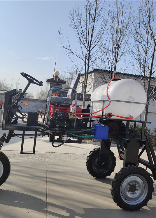 自走式高架三轮打药机 后驱小麦玉米喷药机 高架喷雾器