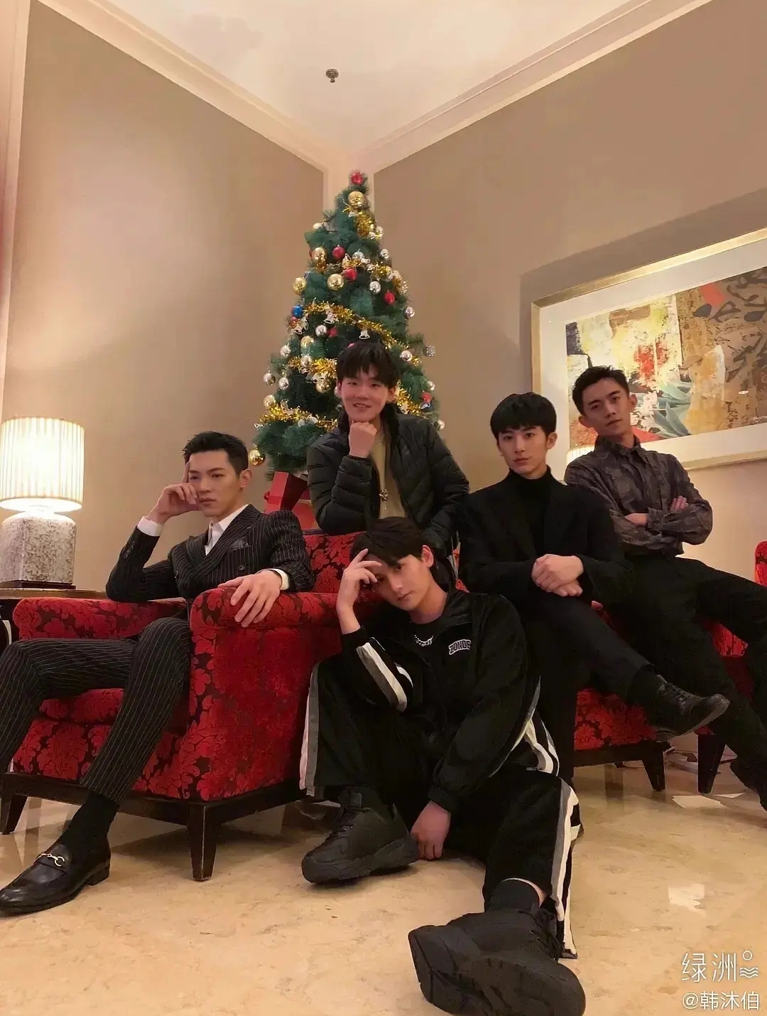 某大嘴内地女星和湾湾女星,共同爱好喜欢吃鸭!白马会所常客vip-度小视