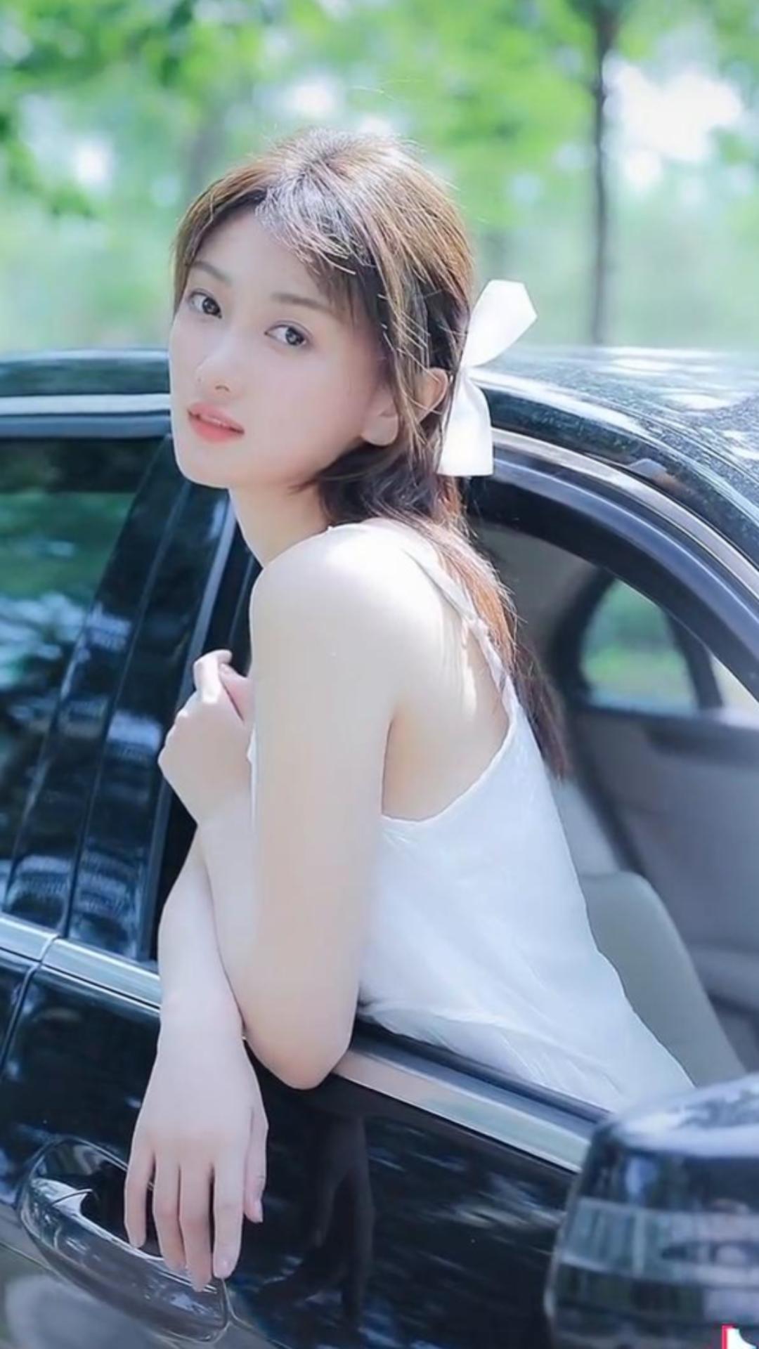 刘美旗,95后北京女生影视女演员,毕业于北京电影学院-度小视