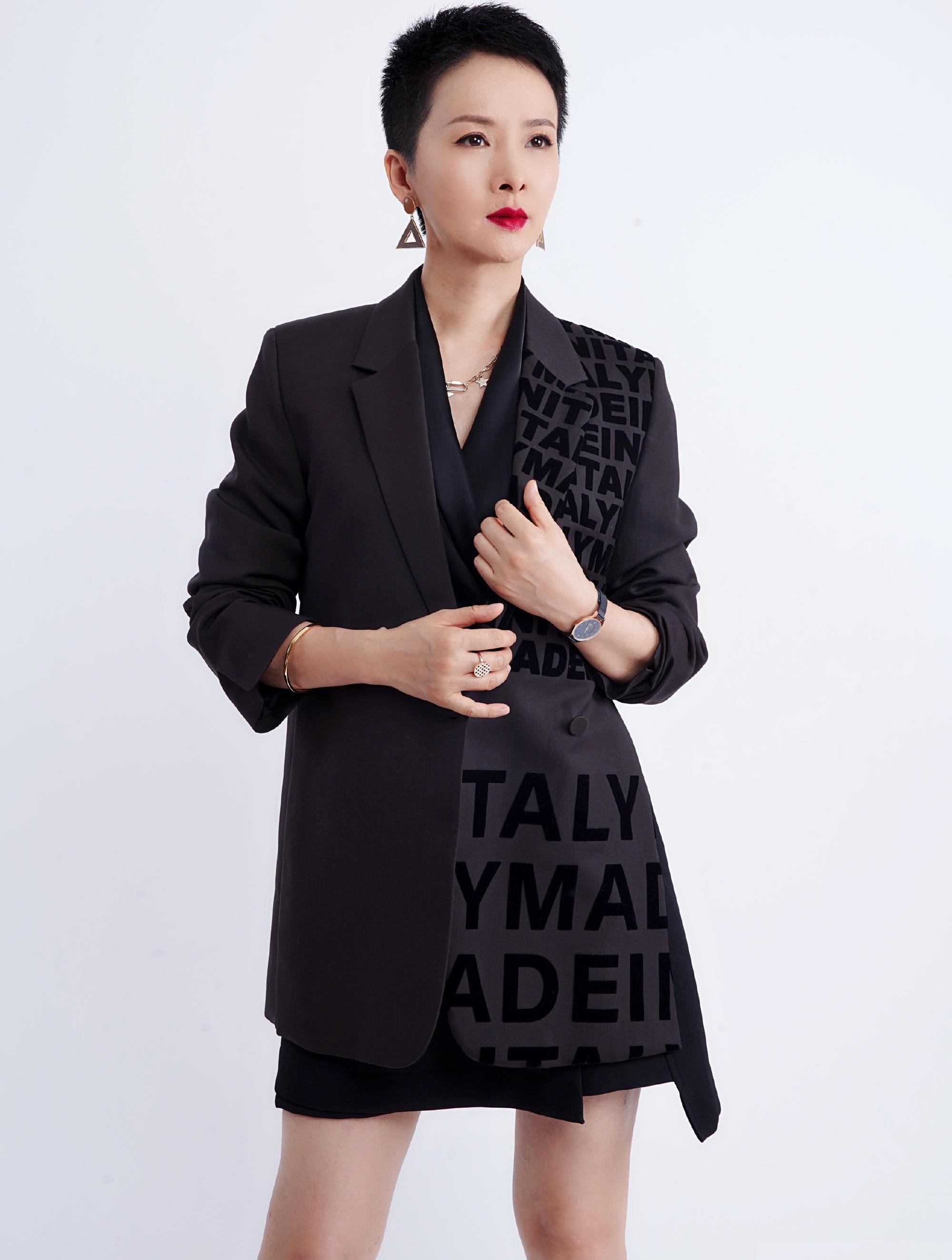 谢兰嫁给比自己大十一岁的施小红,甜蜜爱情都是付出代价得来的2-度小