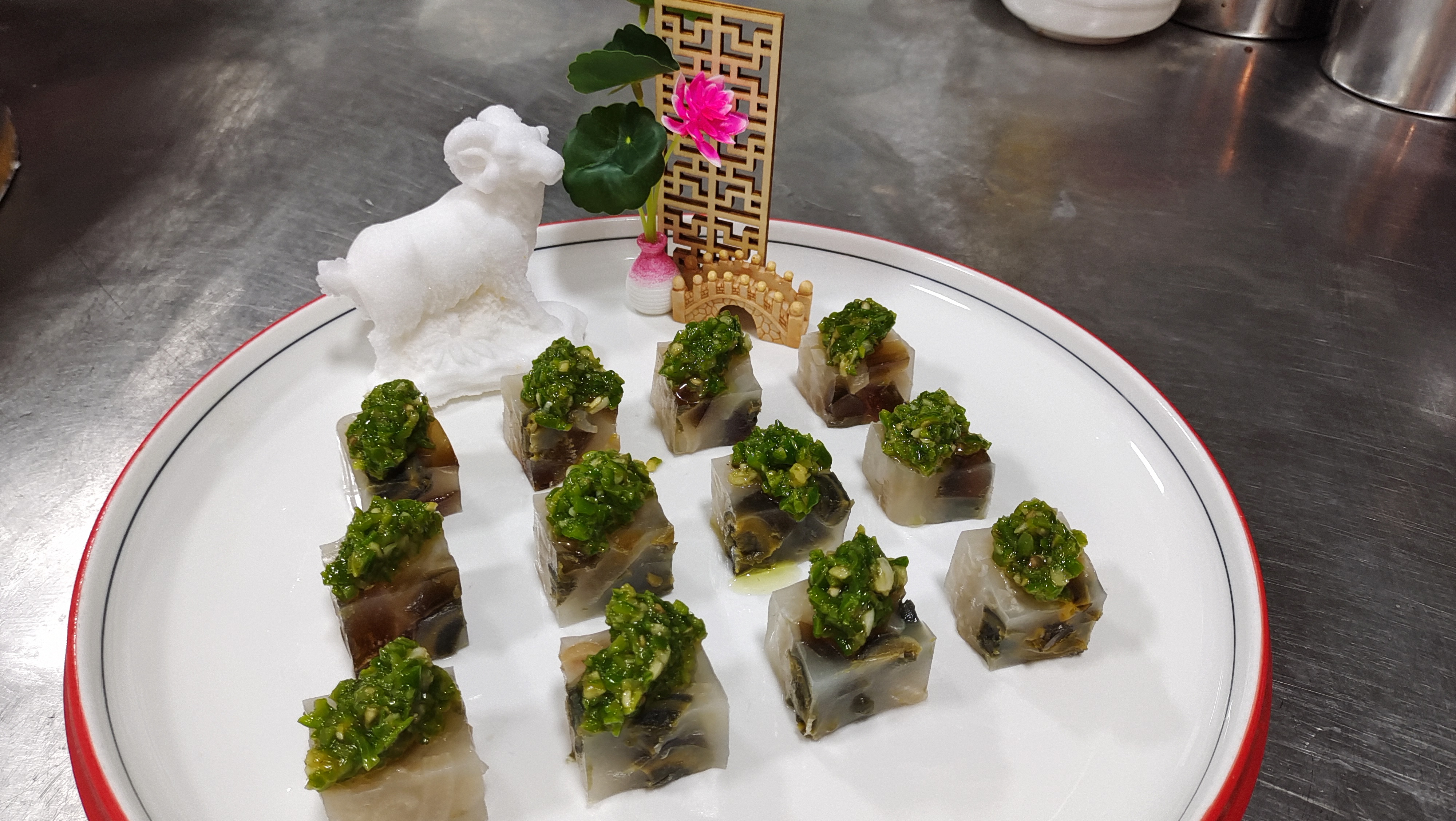 用猪皮也能做出高端大气的凉菜