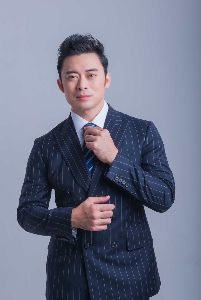 又抛妻弃子?樊少皇结婚7年官宣离婚,贾晓晨却不知情:出来解释-度小视