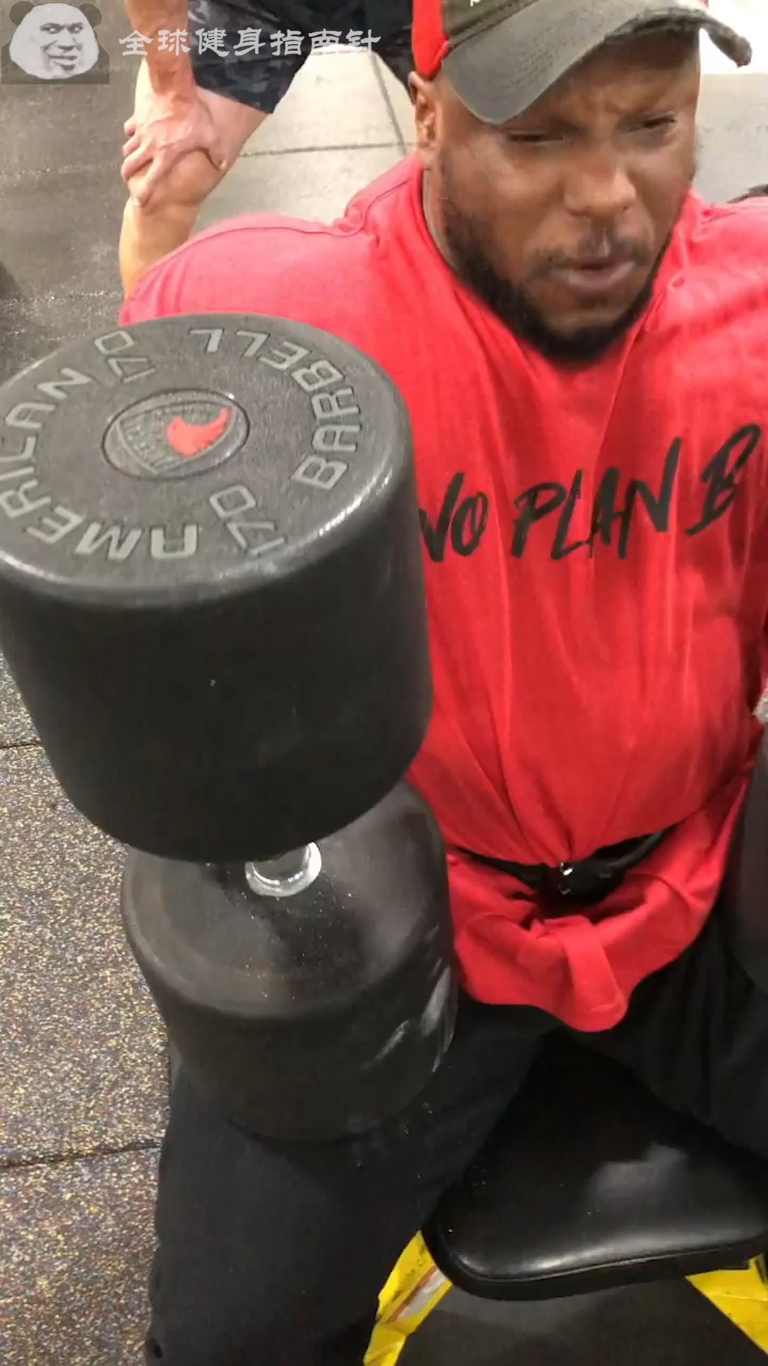 shaunclarida肖恩克拉里达单只77公斤的哑铃推胸
