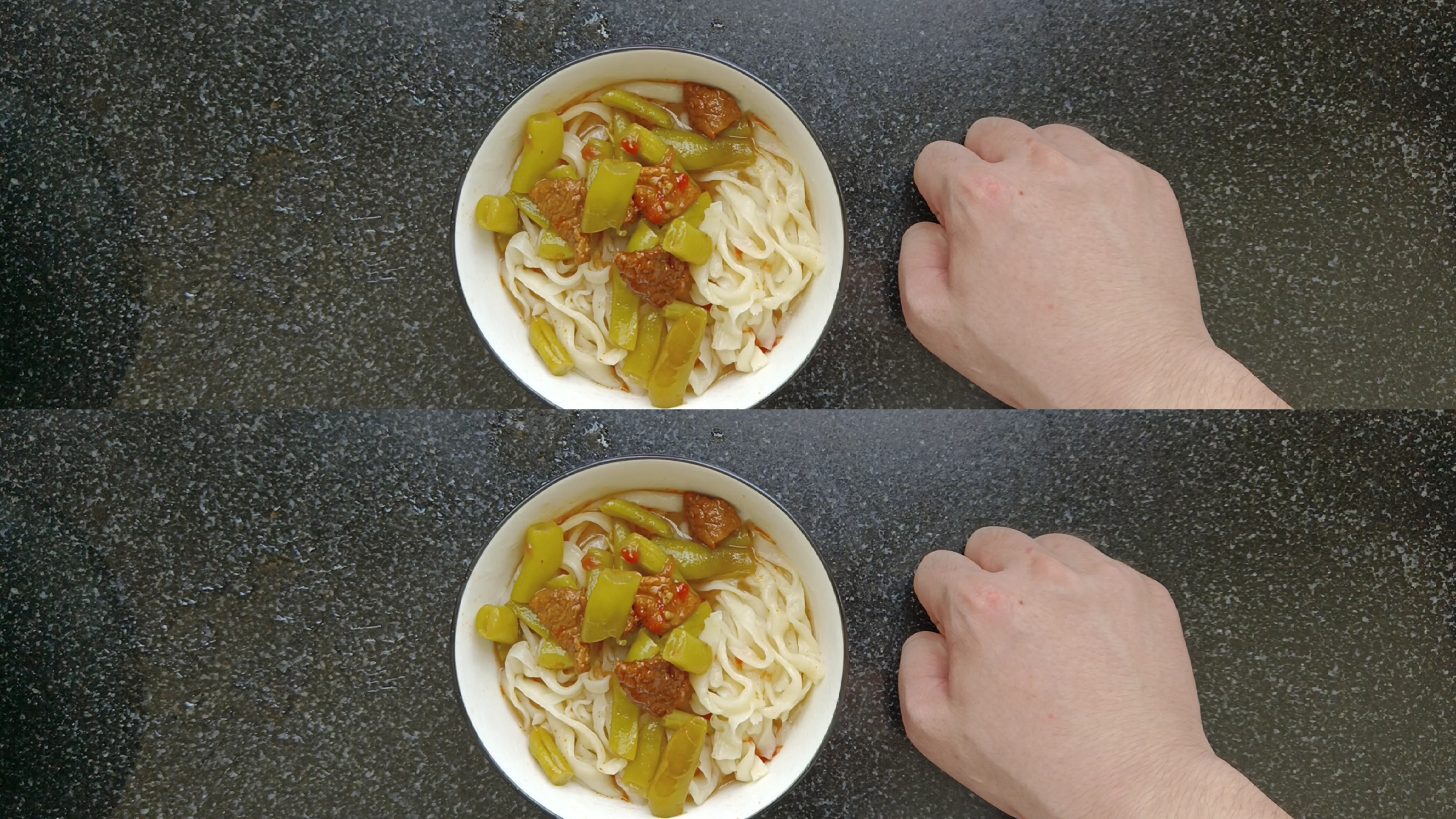 做豆角西红柿猪肉汤面,菜多些面少些好吃,肉买好肉瘦肉更好吃