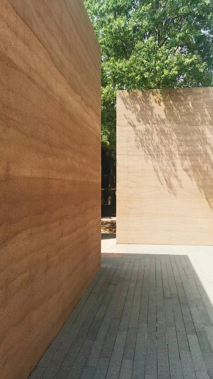 新型建材夯土板,软质夯土板弧形夯土墙效果