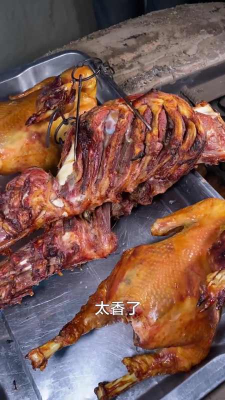 今天带你们看看,我们的东北的土窑坑烤.黑龙江创作者-度小视