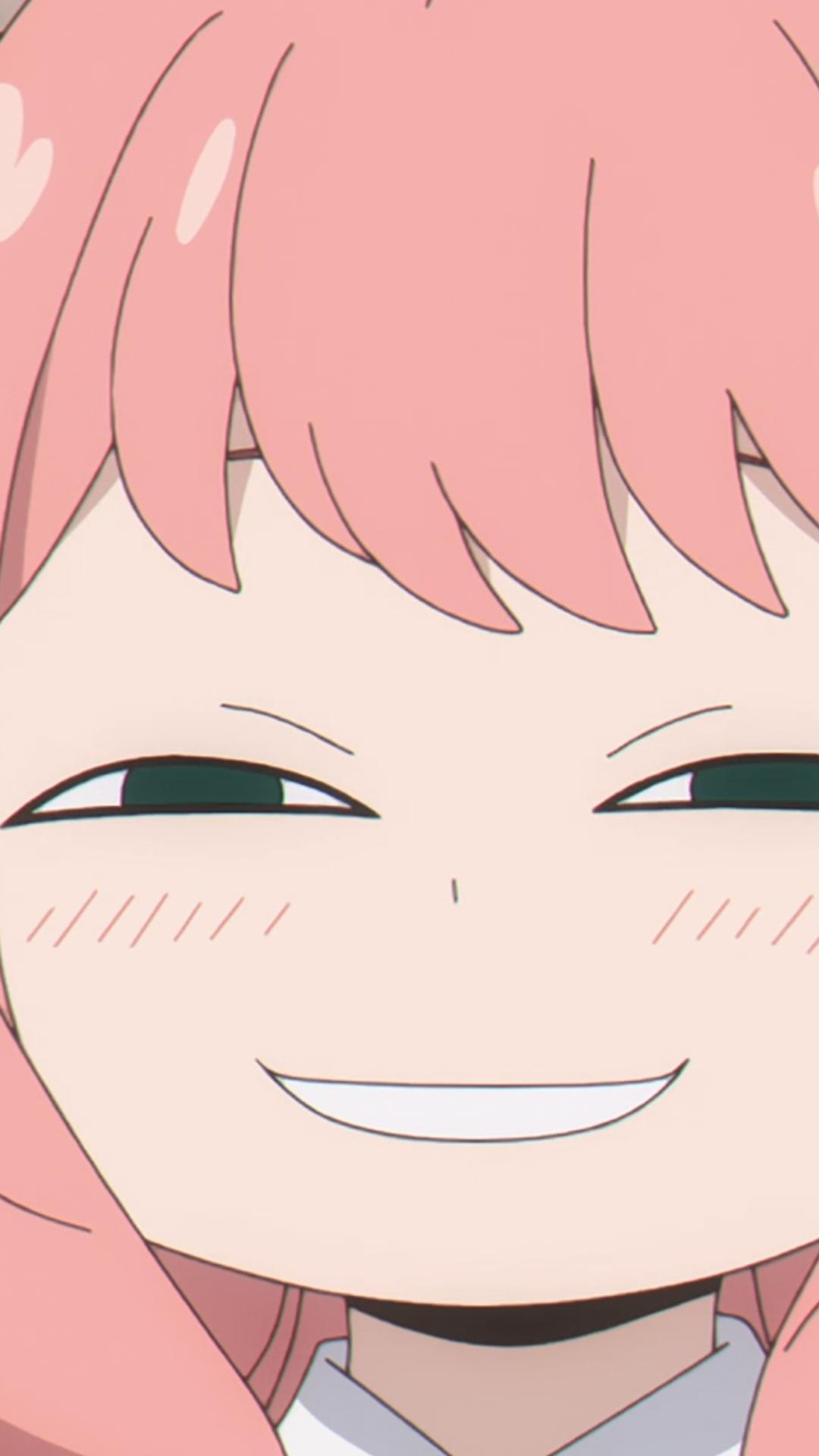 阿尼亚被同学欺负了只好露出招牌式微笑