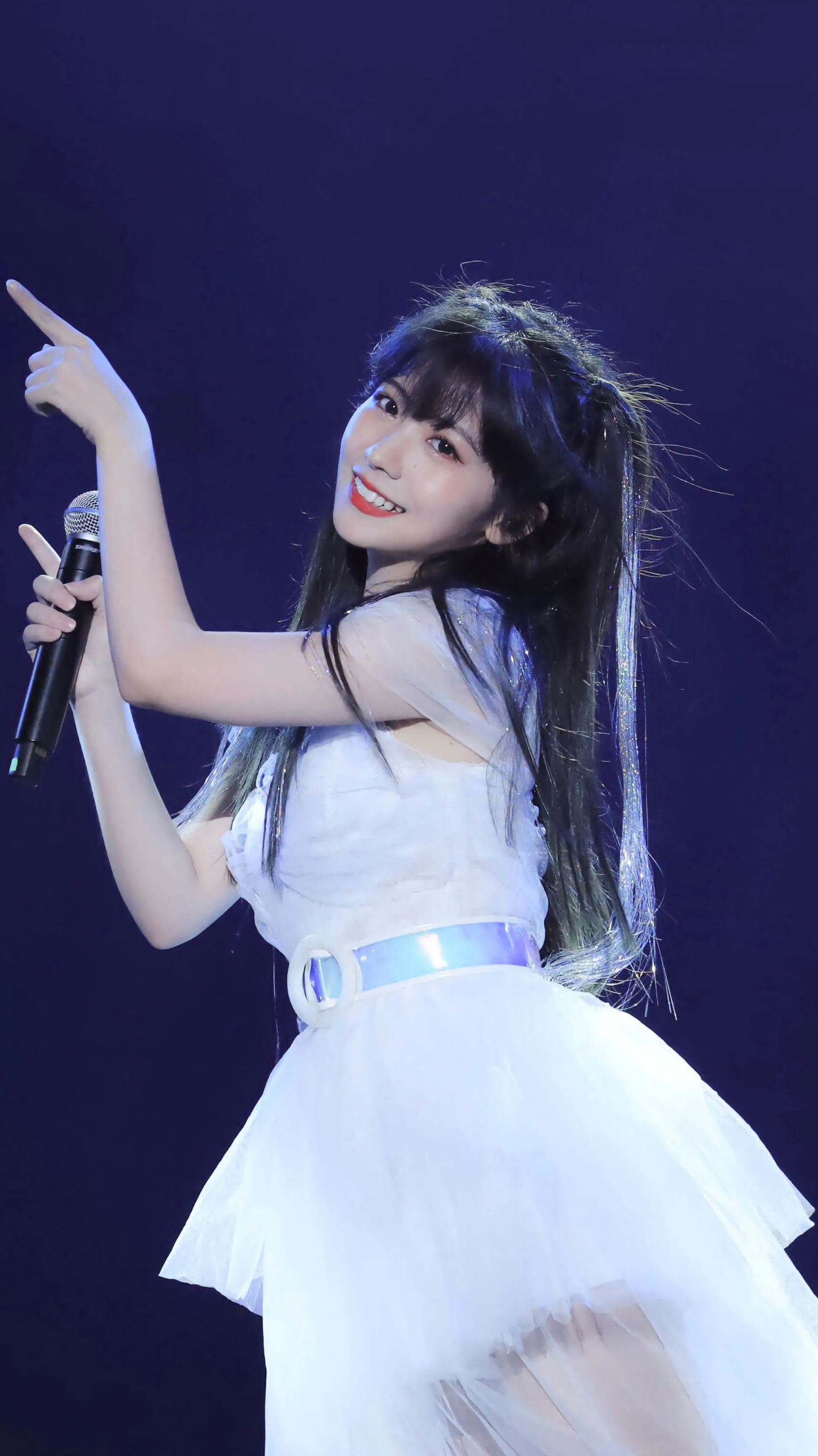 火箭少女101刘艺雯歌曲听闻远方有你