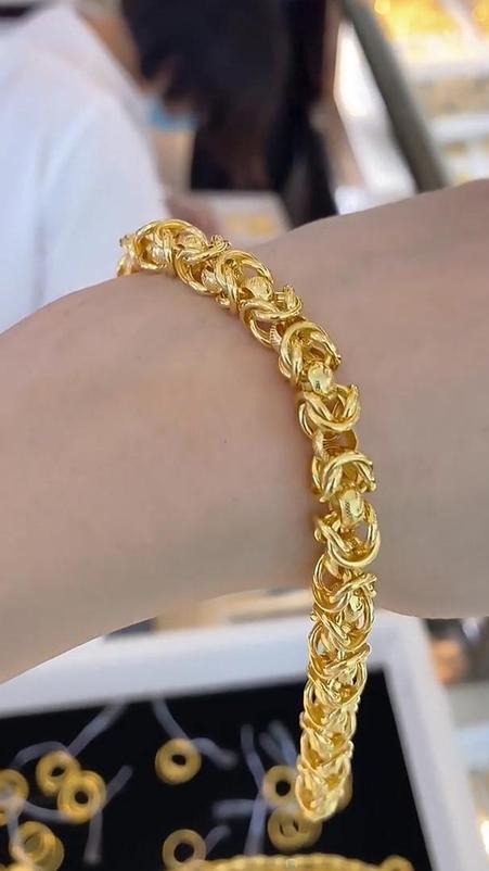 考虑了很久终于买了30克黄金手链-度小视