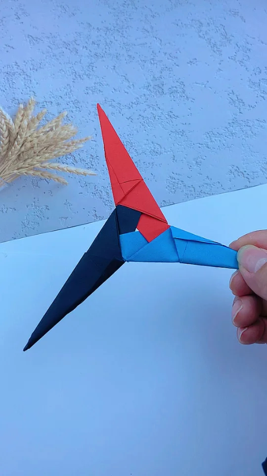 最简单的手工折纸飞镖图片