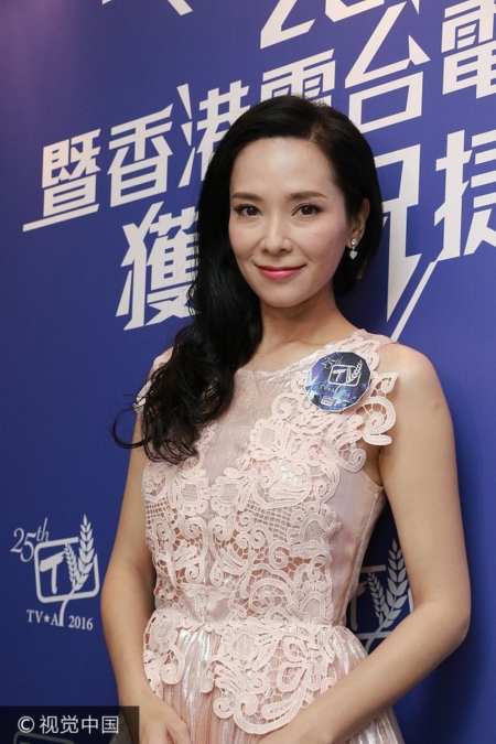 "人走茶凉"苏芒:发伊能静丑照嫌张韶涵咖位低,却遭洪晃暗讽4-度小视