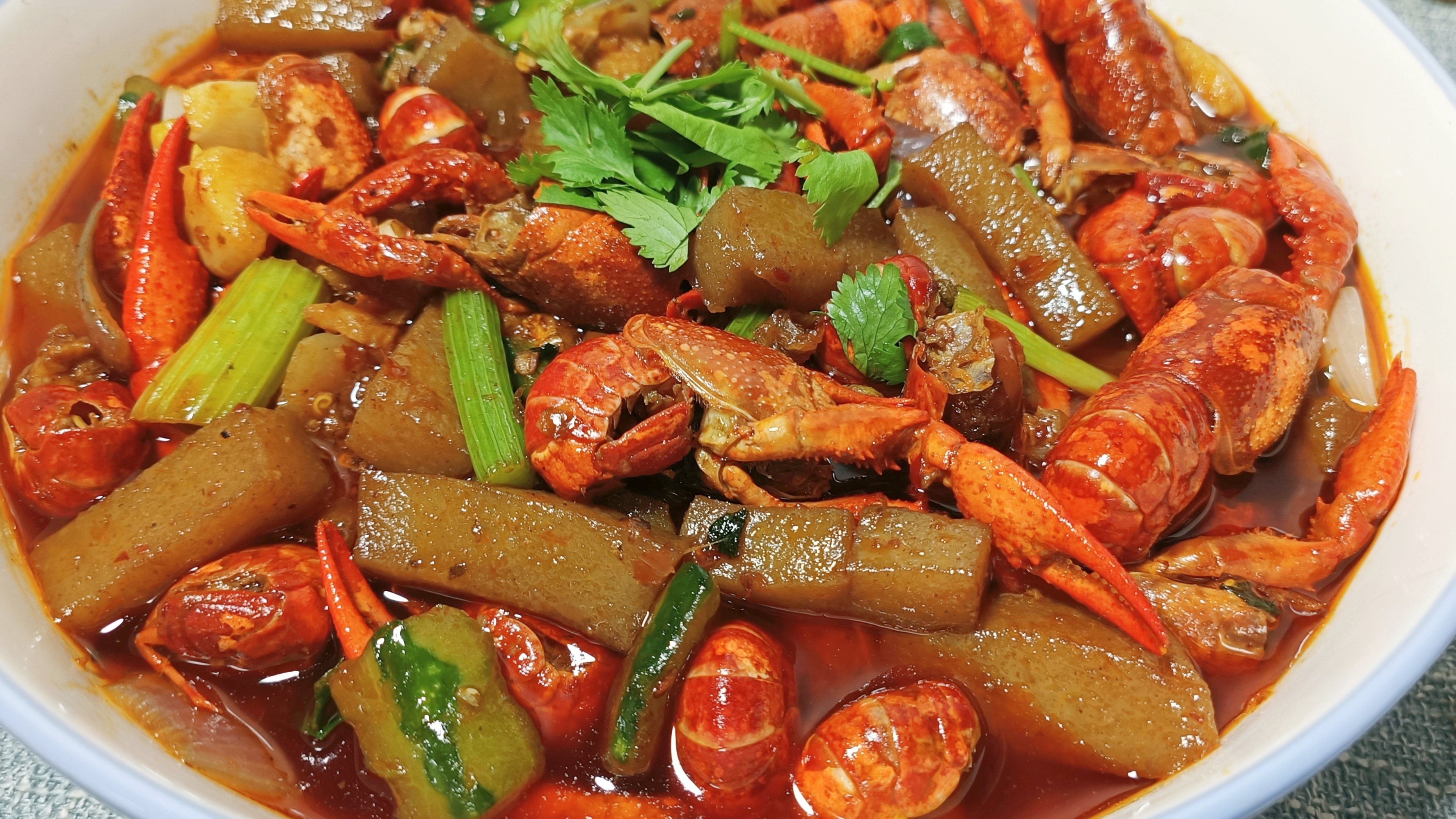 麻辣小龙虾怎样做好吃?做出了虾肉鲜嫩,麻辣入味,这方法太棒了