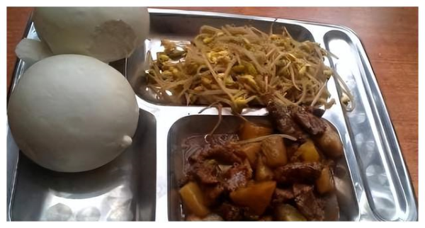 香港监狱伙食大揭秘:平等与尊重的背后