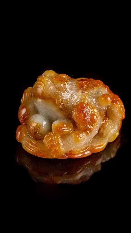 黄翡特色件,重工雕刻后效果惊人!你们说好看吗?